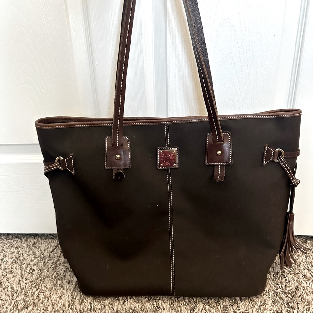 Dooney & Bourke large canvas tote, leather straps, well loved but in great shape